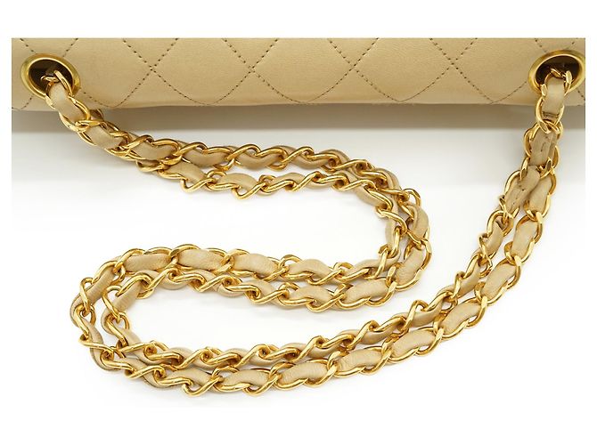 Chanel Borsa a tracolla con catena Double Flap Matelasse 25 in pelle d'agnello Beige - vista 10