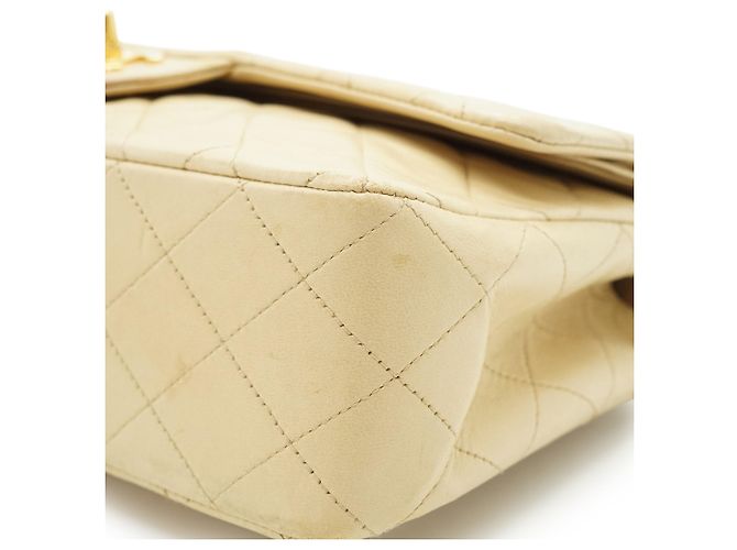 Chanel Borsa a tracolla con catena Double Flap Matelasse 25 in pelle d'agnello Beige - vista 8