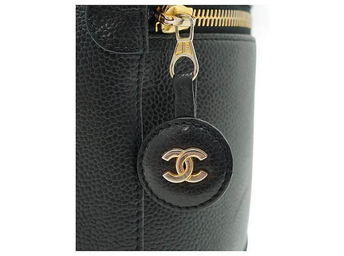 Chanel Borsa Vanity Verticale in Pelle Caviar Nero - vista 10