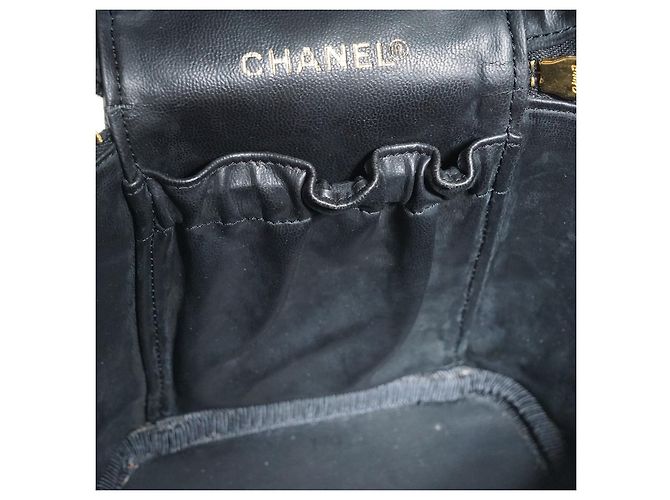 Chanel Borsa Vanity Verticale in Pelle Caviar Nero - vista 14