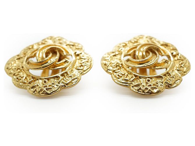 Chanel Vintage CC Cut-out Scalloped Flower Clip-on Earrings GP Golden - view 3