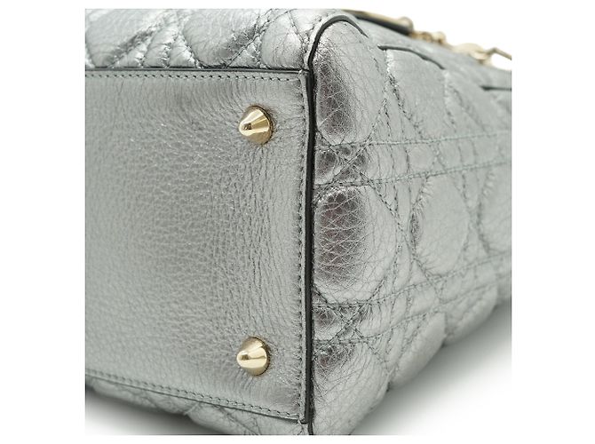Lady Dior My ABCDior Cannage Supple Metallic Lambskin Medium Argenté Gris - vue 8