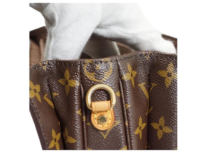 Louis Vuitton Monogram Pochette Metis MM Braun - vista 11