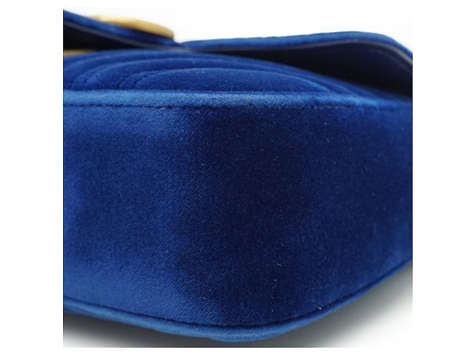Gucci Bolsa de ombro mini GG Marmont em veludo com corrente Rosa Azul - vista 8