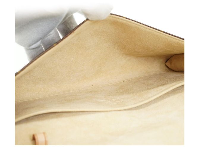 Louis Vuitton Monogram Twin Pochette GM Castaño Beige - vista 13