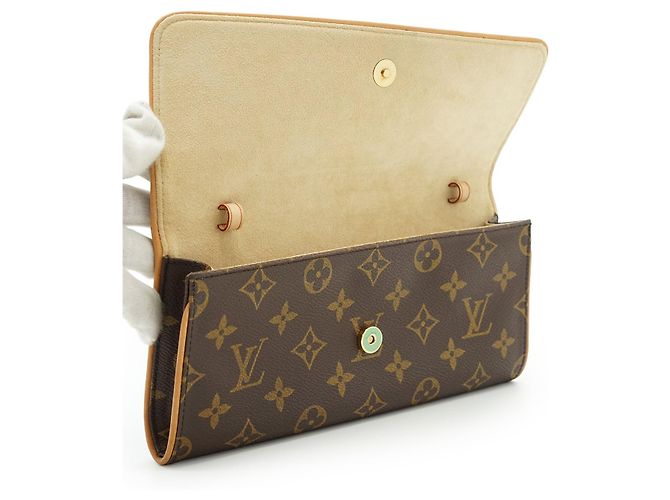 Louis Vuitton Monogram Twin Pochette GM Castaño Beige - vista 9