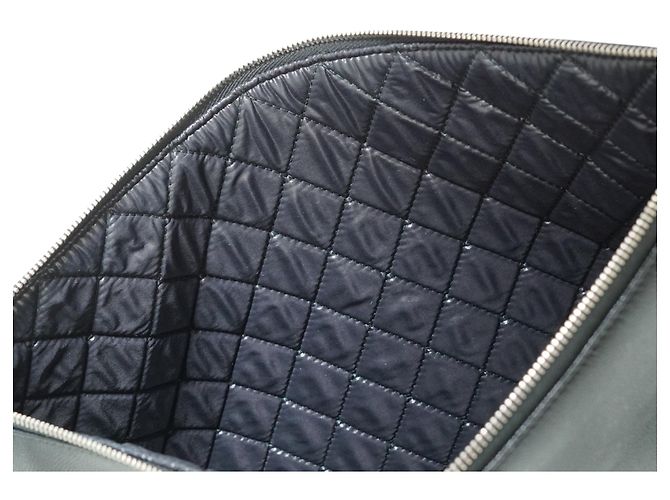 Chanel Clutch CC Studded Deauville O-Case in pelle caviar Nero - vista 11