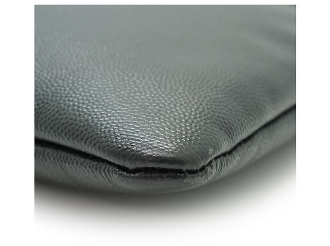 Chanel Clutch CC Studded Deauville O-Case in pelle caviar Nero - vista 7