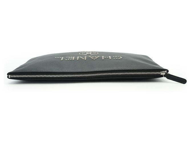 Chanel Clutch CC Studded Deauville O-Case in pelle caviar Nero - vista 8