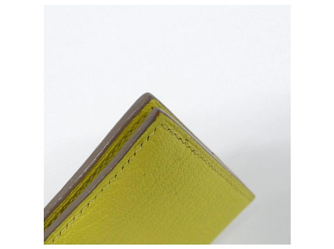 Hermès Portafoglio Hermes Bearn Mini in Lime D'oro - vista 3