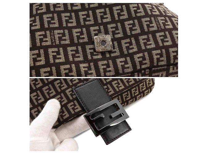 Borsa a spalla Fendi Zucchino Mamma Baguette Marrone - vista 9