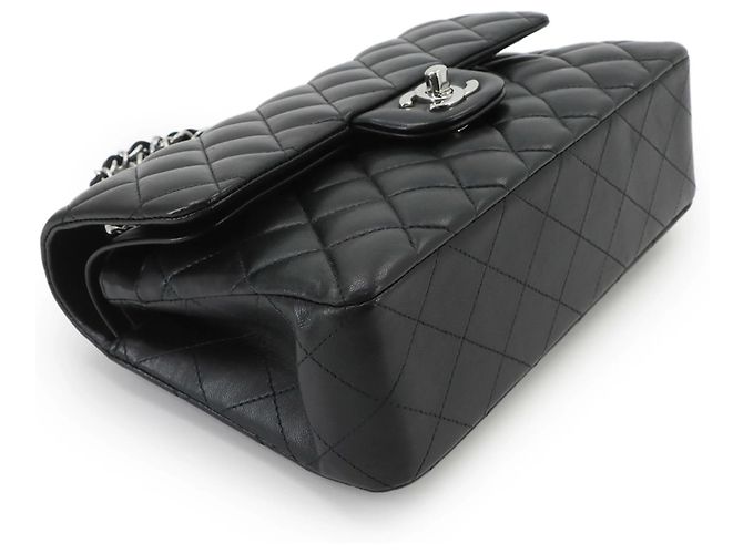 Borsa a tracolla Chanel Matelasse 23 Chain Nero - vista 5