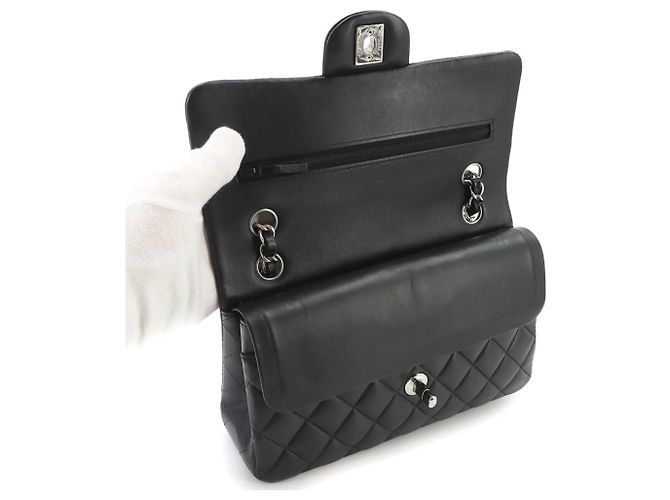 Borsa a tracolla Chanel Matelasse 23 Chain Nero - vista 7