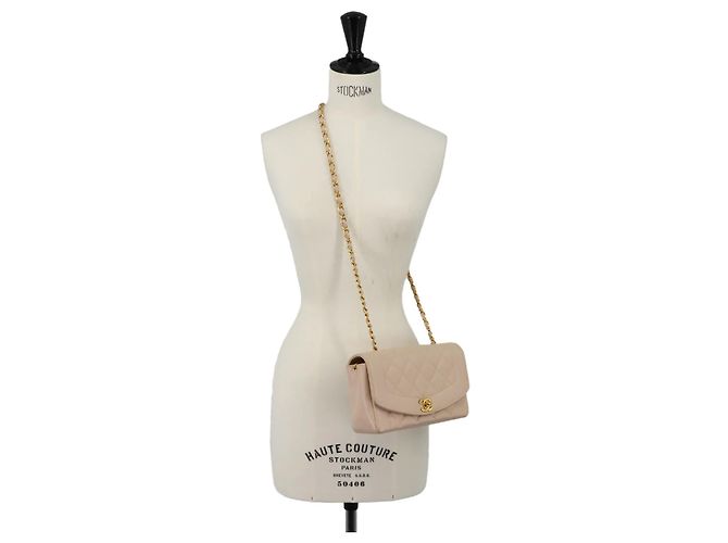 Chanel Diana Matelasse 22 Schultertasche mit Kette Beige - Ansicht 10