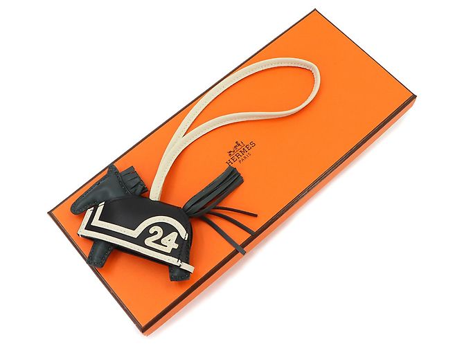 Hermès Hermes Rodeo Robeo 24 PM Handbag Charm Schwarz Roh Hellgrün - Ansicht 2
