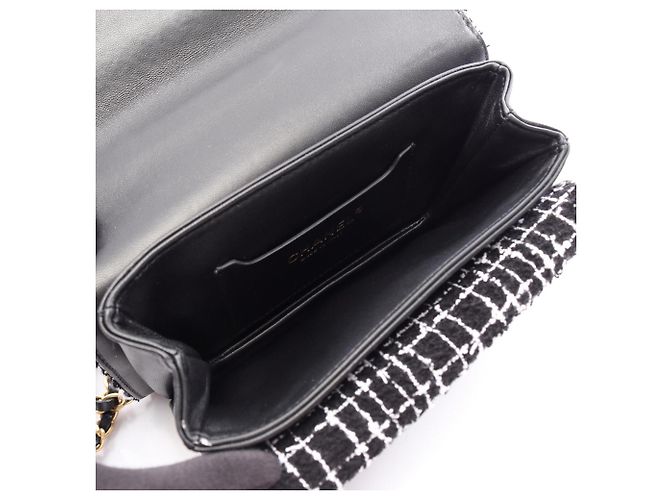 Borsa a tracolla 2-Way Chanel Matelassé Nero Bianco - vista 3