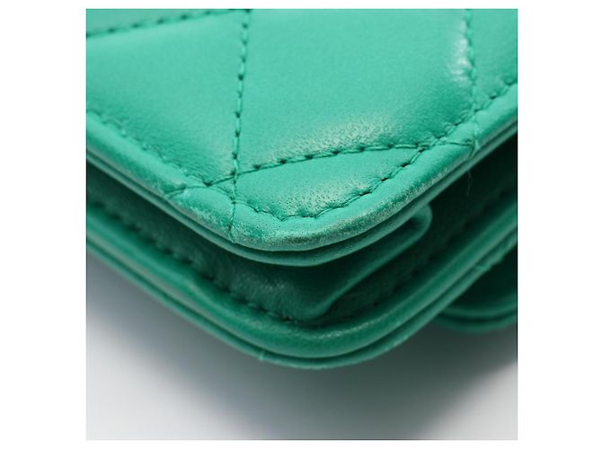 Borsa a tracolla Chanel Trendy CC Matelassé Verde - vista 7