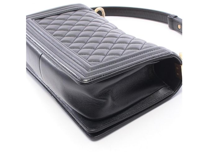 Borsa a tracolla Chanel Boy in pelle di vitello martellata nera Nero - vista 6