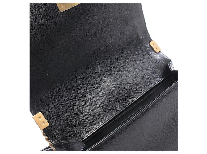 Borsa a tracolla Chanel Boy in pelle di vitello martellata nera Nero - vista 7