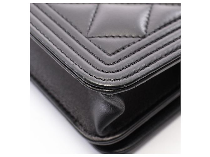 Chanel Boy Matelassé Schultertasche Schwarz - Ansicht 9