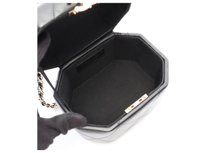 Bolso Vanity Chanel Coco Mark Negro - vista 3
