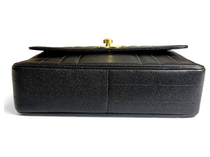 Classique Chanel Jumbo Kelly Sac à Rabat Vertical Cuir Caviar Noir Bijouterie dorée - vue 8