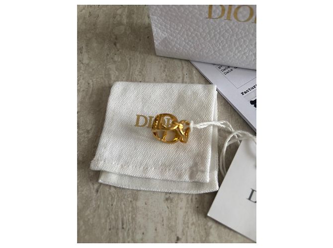 30 Montaigne Anello Dior in metallo dorato D'oro - vista 3