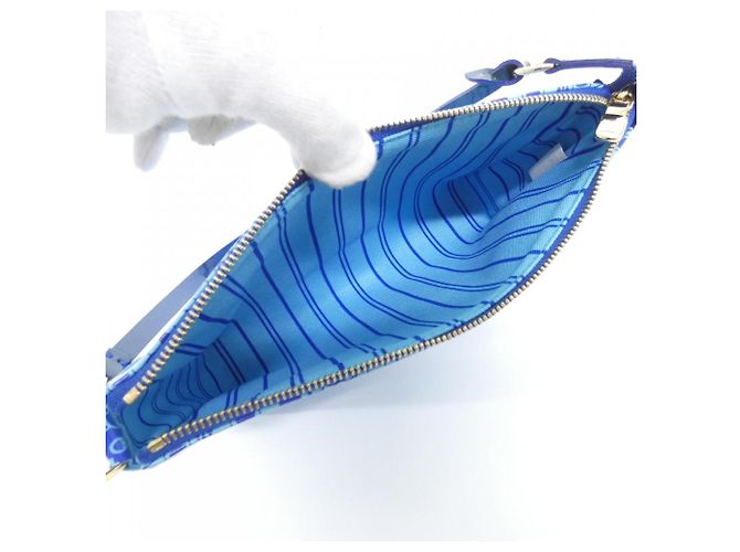 Louis Vuitton Cosmic Blossom Pochette - vista 8