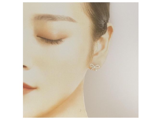 Autre Marque Boucles d'oreilles puces Tiffany Bow Argenté - vue 4