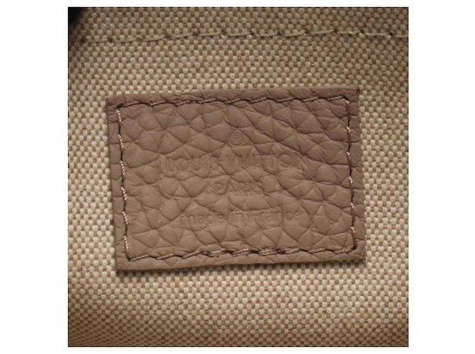 Bolso de hombro Louis Vuitton Mini Soft Trunk Beige - vista 4