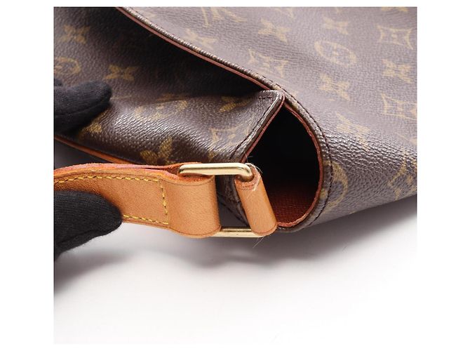 Bolsa de Ombro Louis Vuitton Musette Marrom - vista 11
