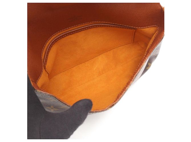 Sac à épaule Louis Vuitton Musette Tango Short Strap Monogram Marron - vue 3