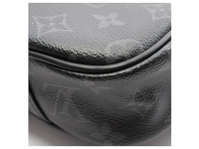 Riñonera Louis Vuitton Monogram Eclipse Negro - vista 6