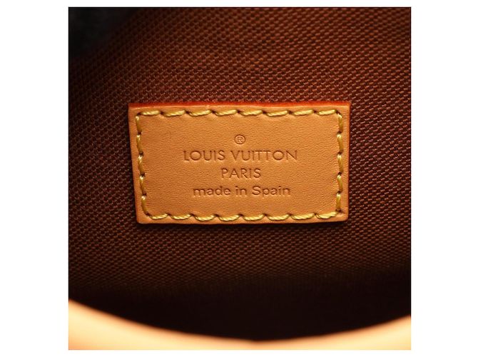 Pouch Fold Me Louis Vuitton Marrone - vista 4