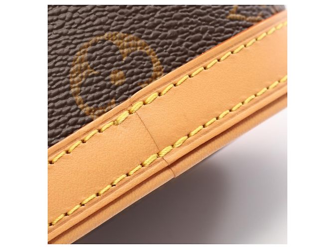 Pouch Fold Me Louis Vuitton Marrone - vista 6