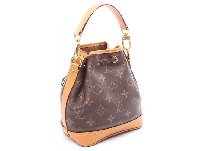 Louis Vuitton Noe Cargo Handbag Brown - view 2