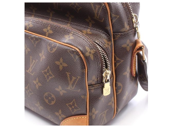 Bolso de hombro Louis Vuitton Nile Monogram Castaño - vista 11