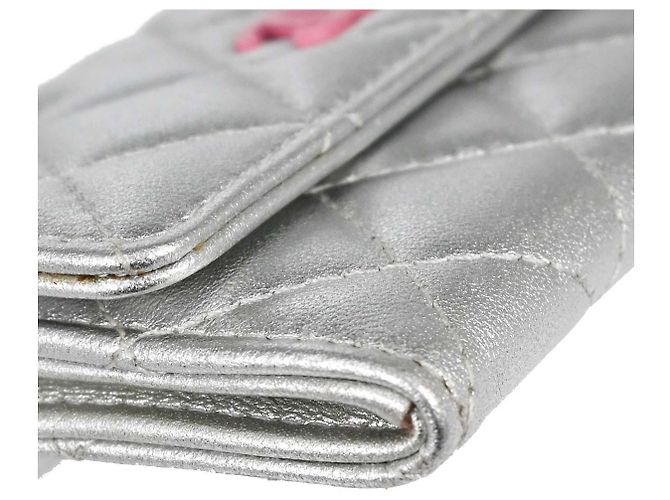 Chanel CC Kartenetui mit Klappe aus gestepptem Lammleder Silber - Ansicht 6