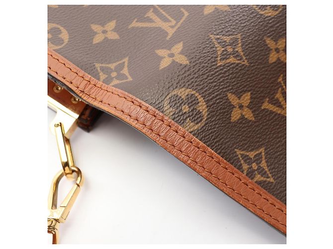 Louis Vuitton Dauphine Mini Monogram Reverse Shoulder Bag Marrone Beige - vista 12
