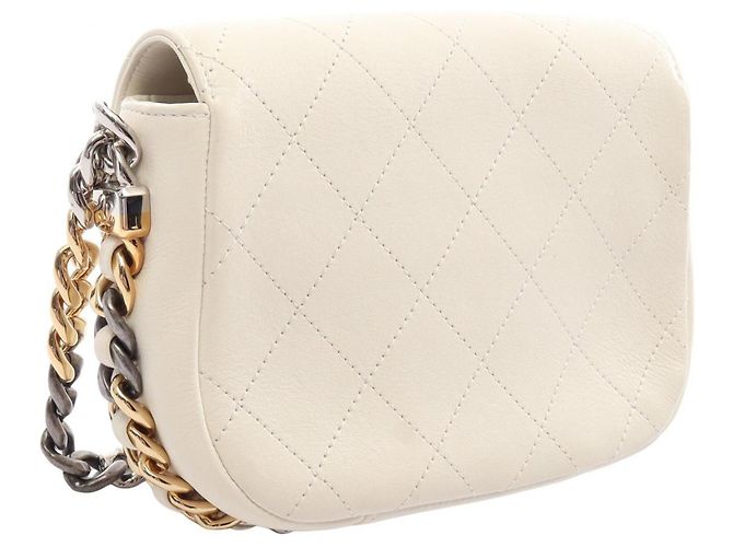 Chanel Matelassé kleine Schultertasche Weiß - Ansicht 2