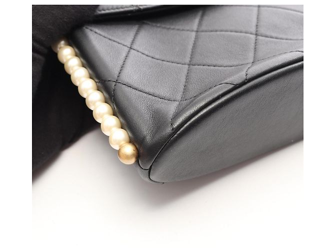Borsa a spalla Chanel Matelassé con perle finte Nero - vista 6
