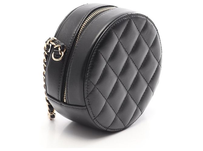 Borsa a spalla rotonda Chanel Matelassé Nero - vista 2
