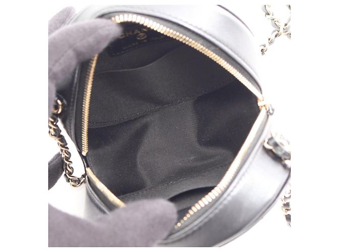 Borsa a spalla rotonda Chanel Matelassé Nero - vista 3