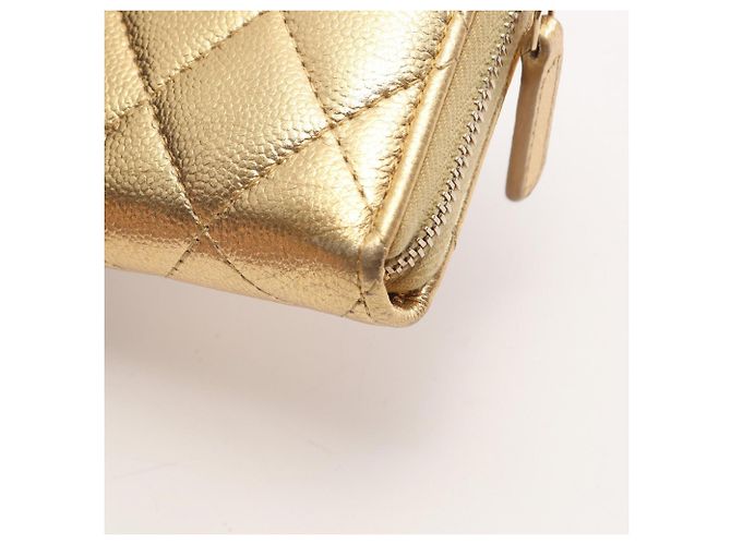 Chanel Matelassé Münzbeutel in Gold - Ansicht 7