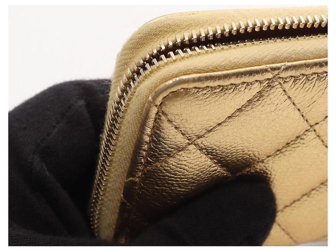 Chanel Matelassé Münzbeutel in Gold - Ansicht 8