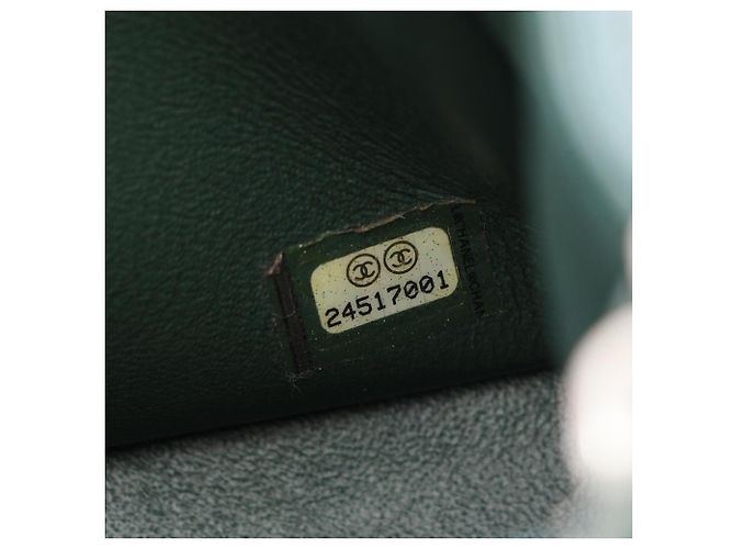 Borsa a tracolla Chanel Mini Matelassé in Verde - vista 5