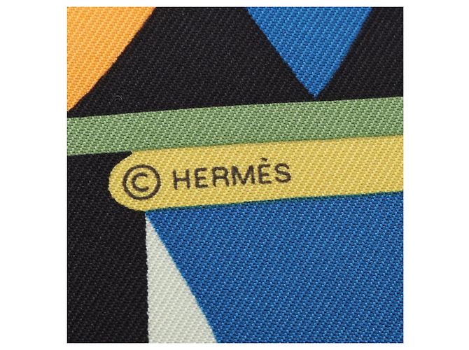 Silk In Hermès Hermes Petit Carré 45 PARADE EN FANFARE Tuch Schwarz Mehrfarben - Ansicht 2