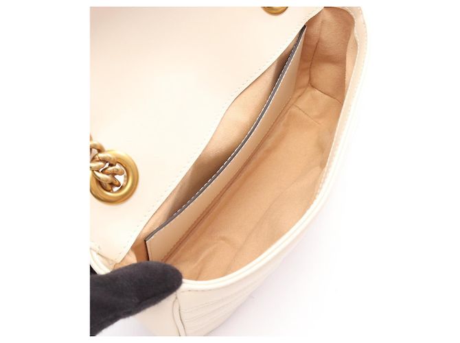 Borsa a tracolla Gucci GG Marmont in pelle bianca Bianco - vista 3