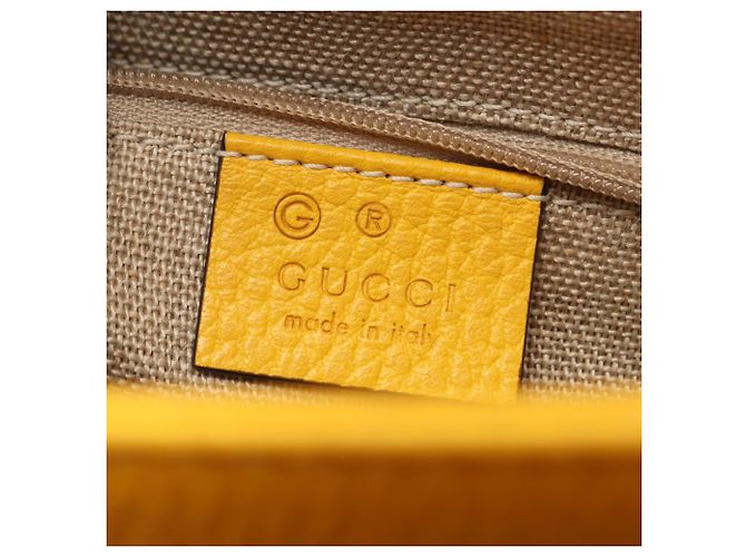 mala de mão 2-Way Gucci Interlocking G em couro amarelo - vista 4
