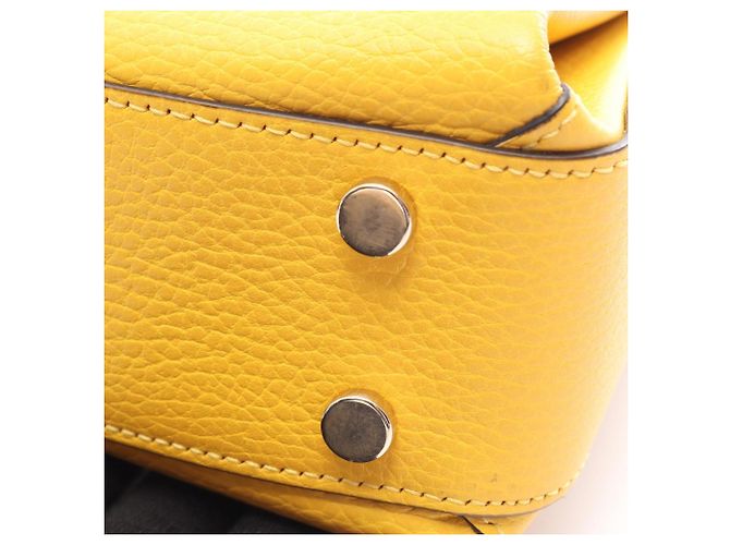 mala de mão 2-Way Gucci Interlocking G em couro amarelo - vista 6